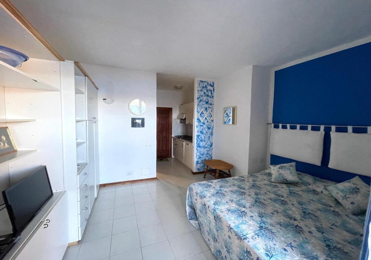 Apartamento San Teodoro Punta Est Delizioso Monolocale Vista Mare Exterior foto