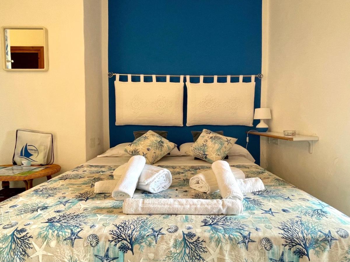 Apartamento San Teodoro Punta Est Delizioso Monolocale Vista Mare Exterior foto